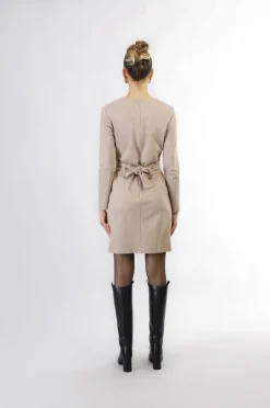 abito portafoglio con fusciacca in tessuto elasticizzato champagne