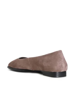 ballerina in camoscio con puntale metallico rosa antico