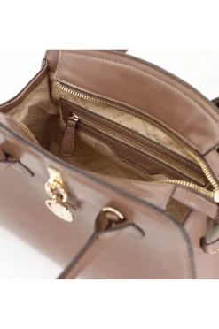 bauletto in abrasivato con personalizzazione charm metallo cipria