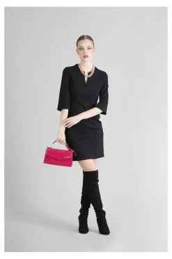 borsa a spalla effetto vernice fuxia