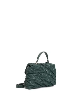 borsa con pattina con lavorazione goffrata verde