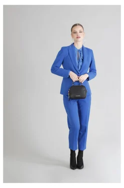 camera bag in saffiano con tiralampo con letterine personalizzate nero