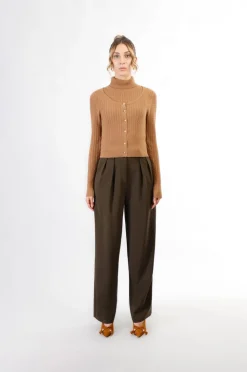 cardigan corto con bottoni cammello