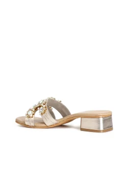 ciabatta con accessorio gioiello platino