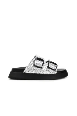 ciabatte con doppia fibbia in pelle intrecciata