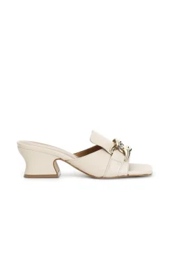 ciabatte in pelle con catena burro