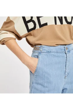 jeans vestibilità cocoon in una tela comfort sky