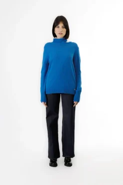 maglia collo alto con oblò cobalto