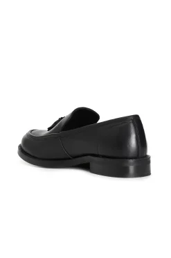 mocassino da donna in pelle con nappine nero