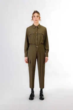 pantaloni modello cargo con vita elasticata fango