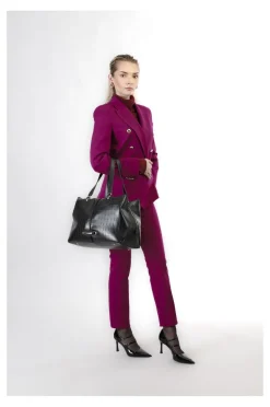 pattina shopping con bordature a contrasto, tag con logo cn in metallo nero