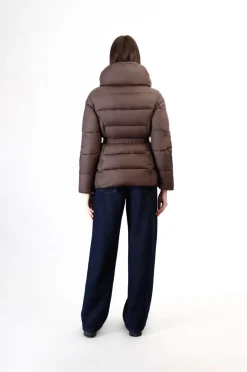 piumino corto collo avvolgente fondente