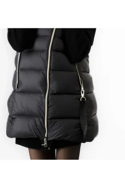 piumino smanicato collo avvolgente nero