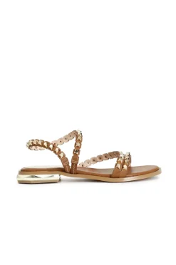 sandali asimmetrici con borchie sfaccettate cuoio