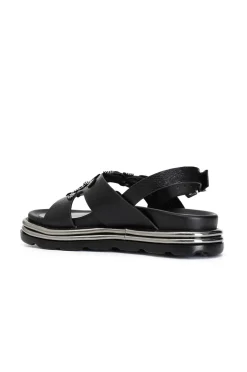 sandali asimmetrici con infilatura in microstrass nero