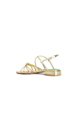 sandali con doppio incrocio effetto laminato con accessorio oro