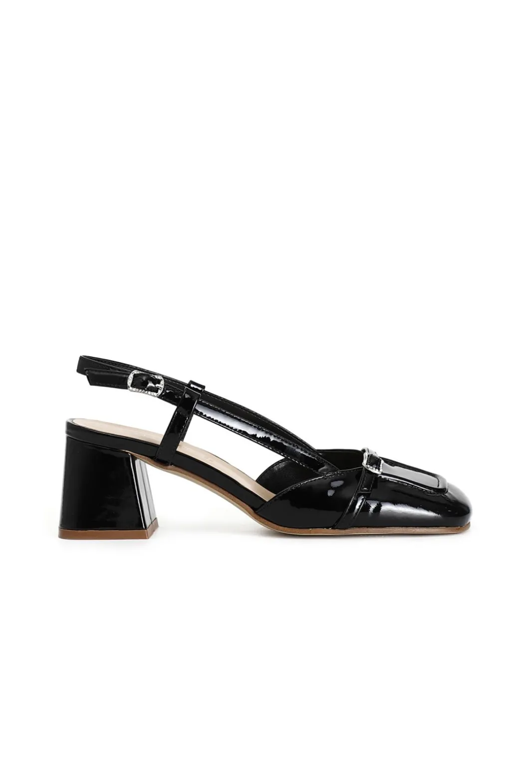 scarpe aperte dietro in vernice con bordo e cinturino nero