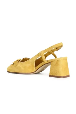 scarpe aperte sul retro in pelle scamosciata con morsetto giallo