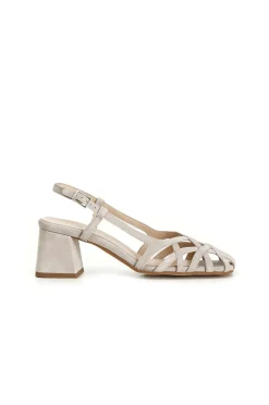 scarpe in suede realizzate in camoscio con gabbia asimmetrica intrecciata beige