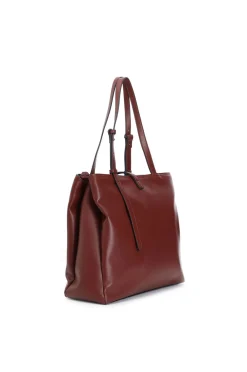 shopping con manici regolabili e dettaglio con lettering in metallo bordeaux