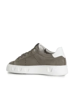 sneakers uomo in pelle scamosciata taupe