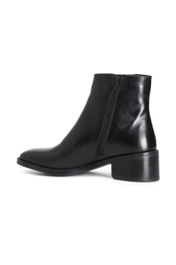 tronchetto in pelle con borchie nero