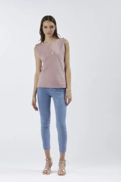 t-shirt smanicata con bottoni e stampa logo cipria