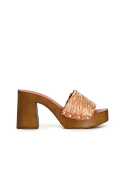 zoccoli con tacco in legno e fascia decorativa in rafia intrecciata bicolore multi arancio